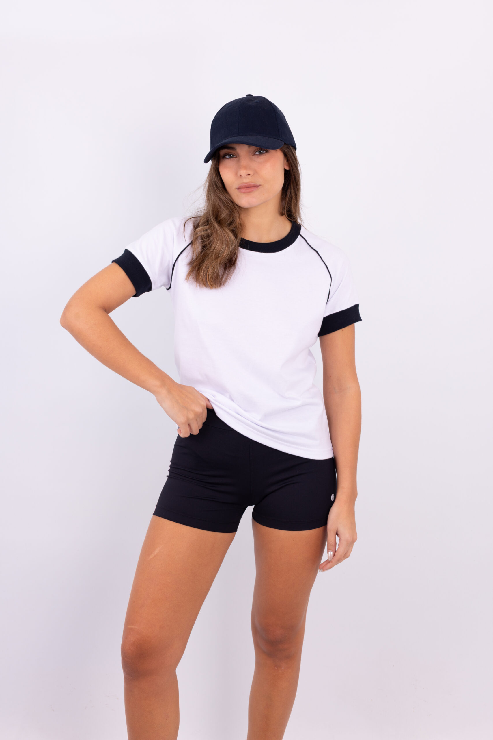 REMERA HUWE