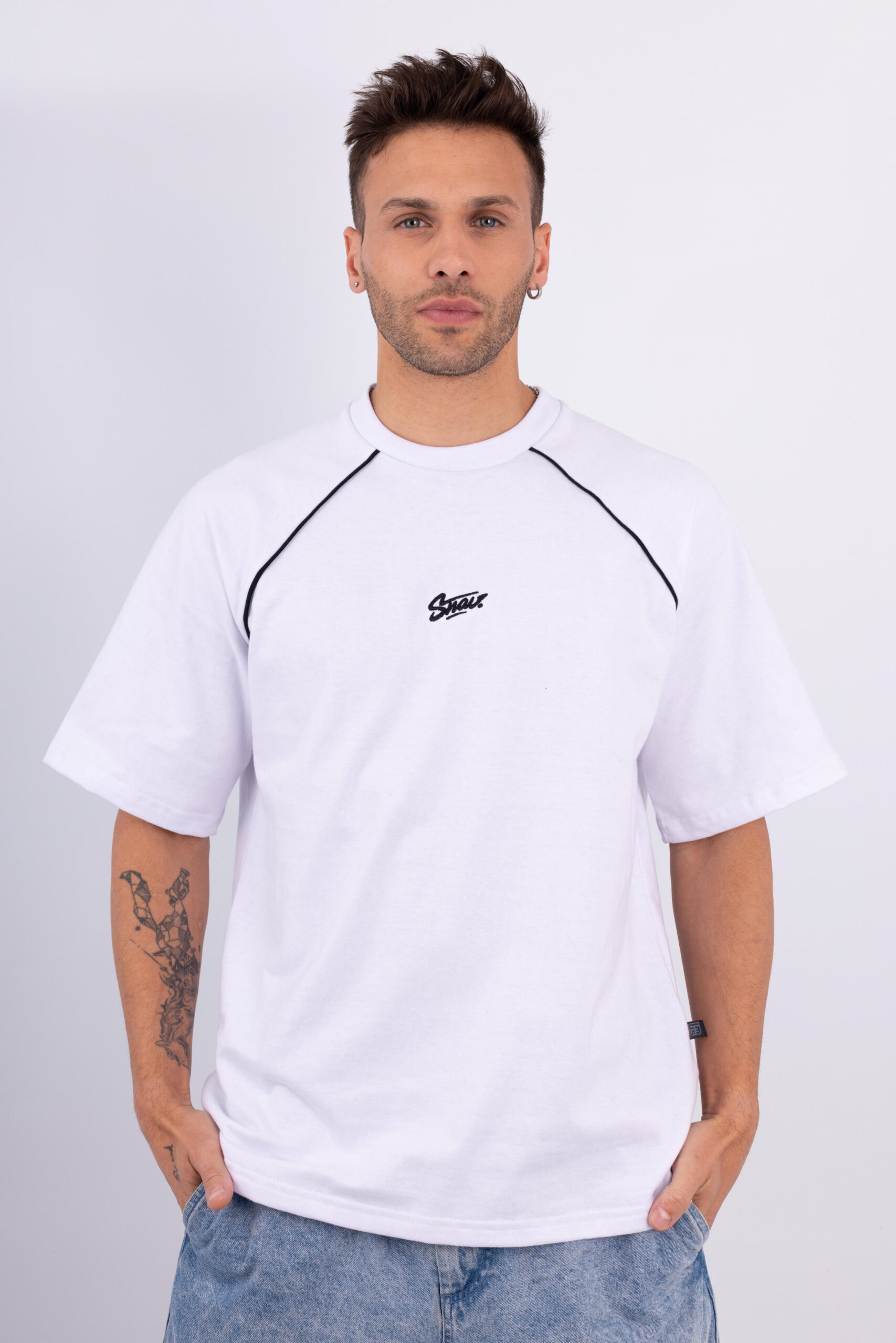 REMERA POMPEL